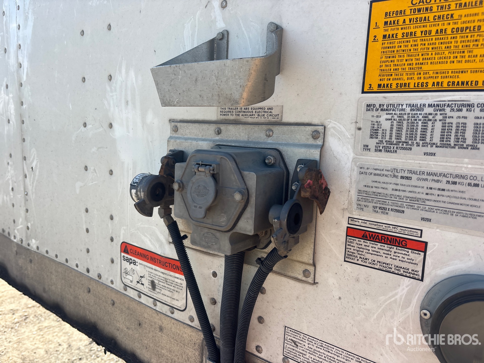 2024 Utility 4000DX