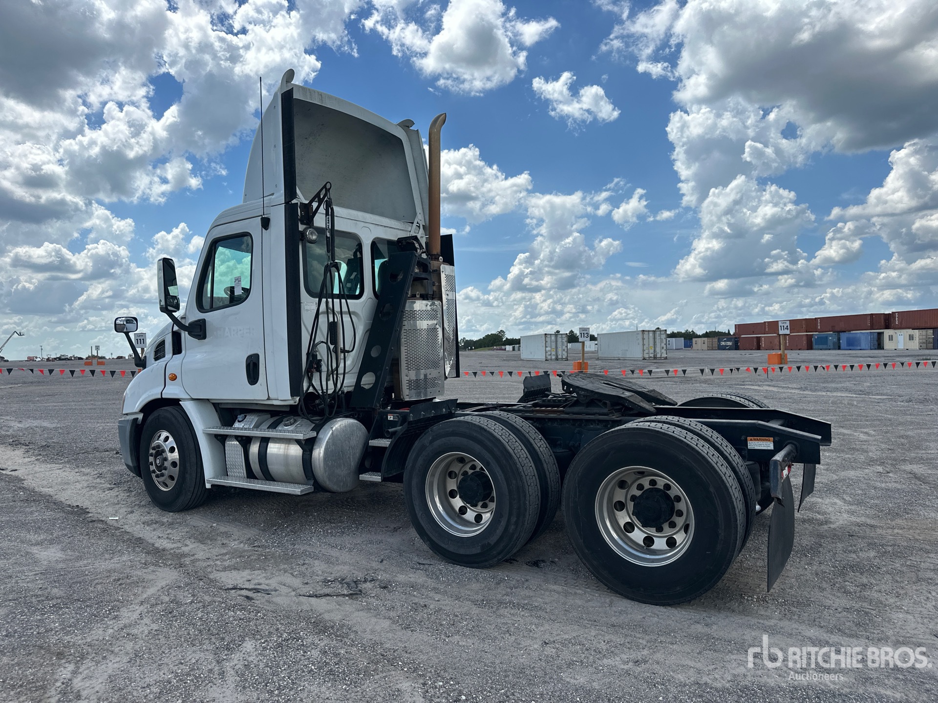 2013 Freightliner CASCADIA 113