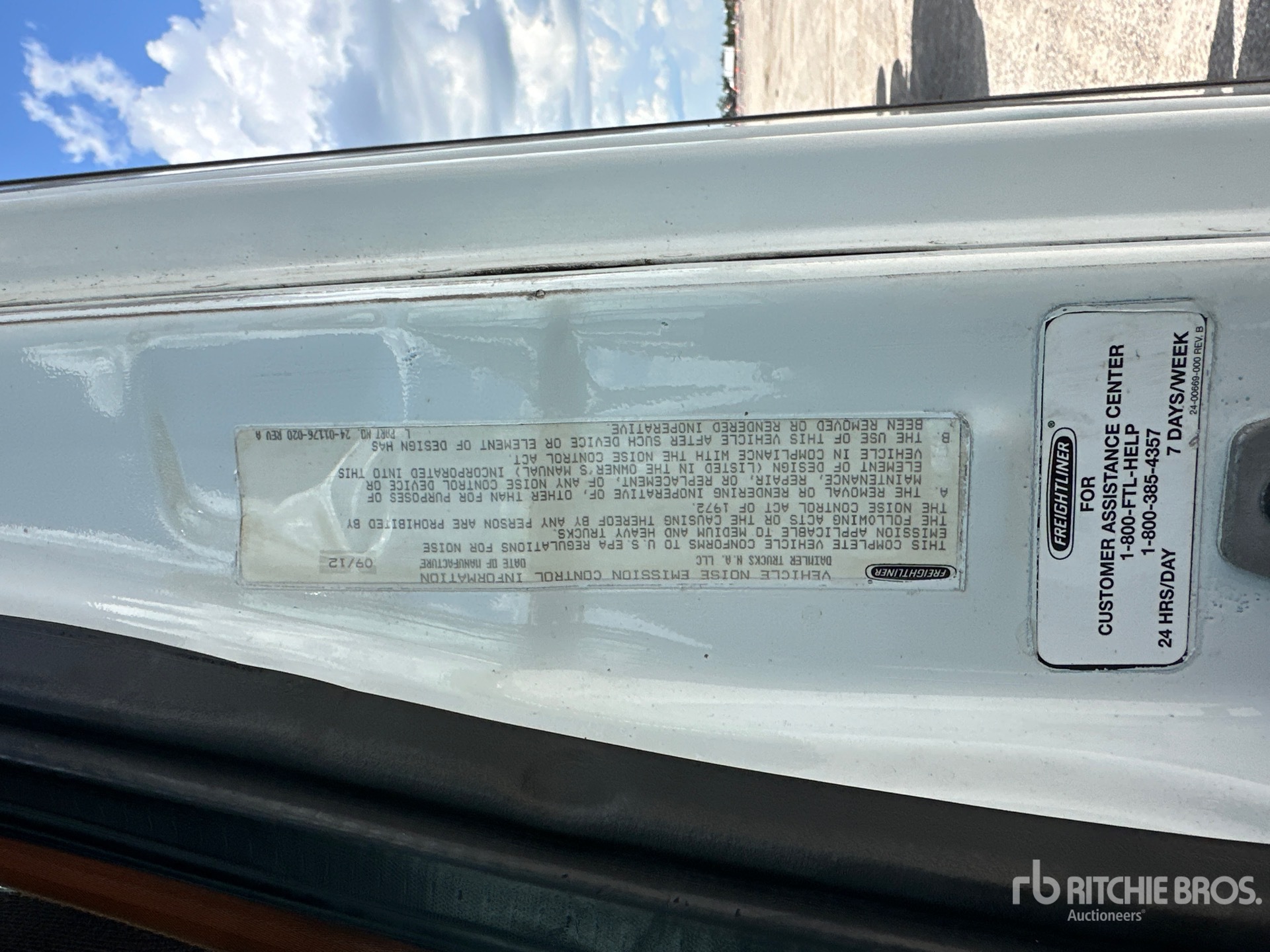 2013 Freightliner CASCADIA 113