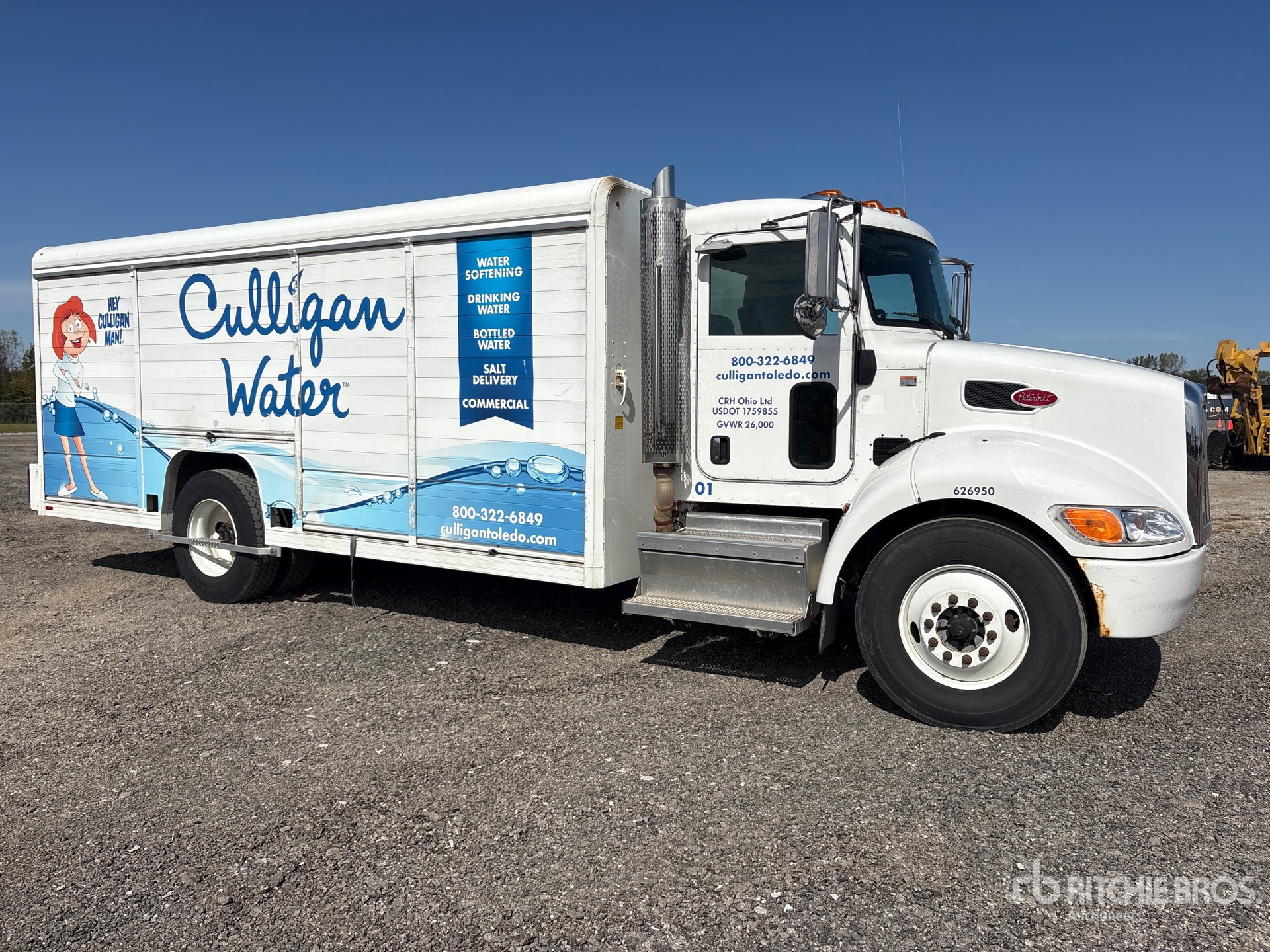 2019 Peterbilt 330