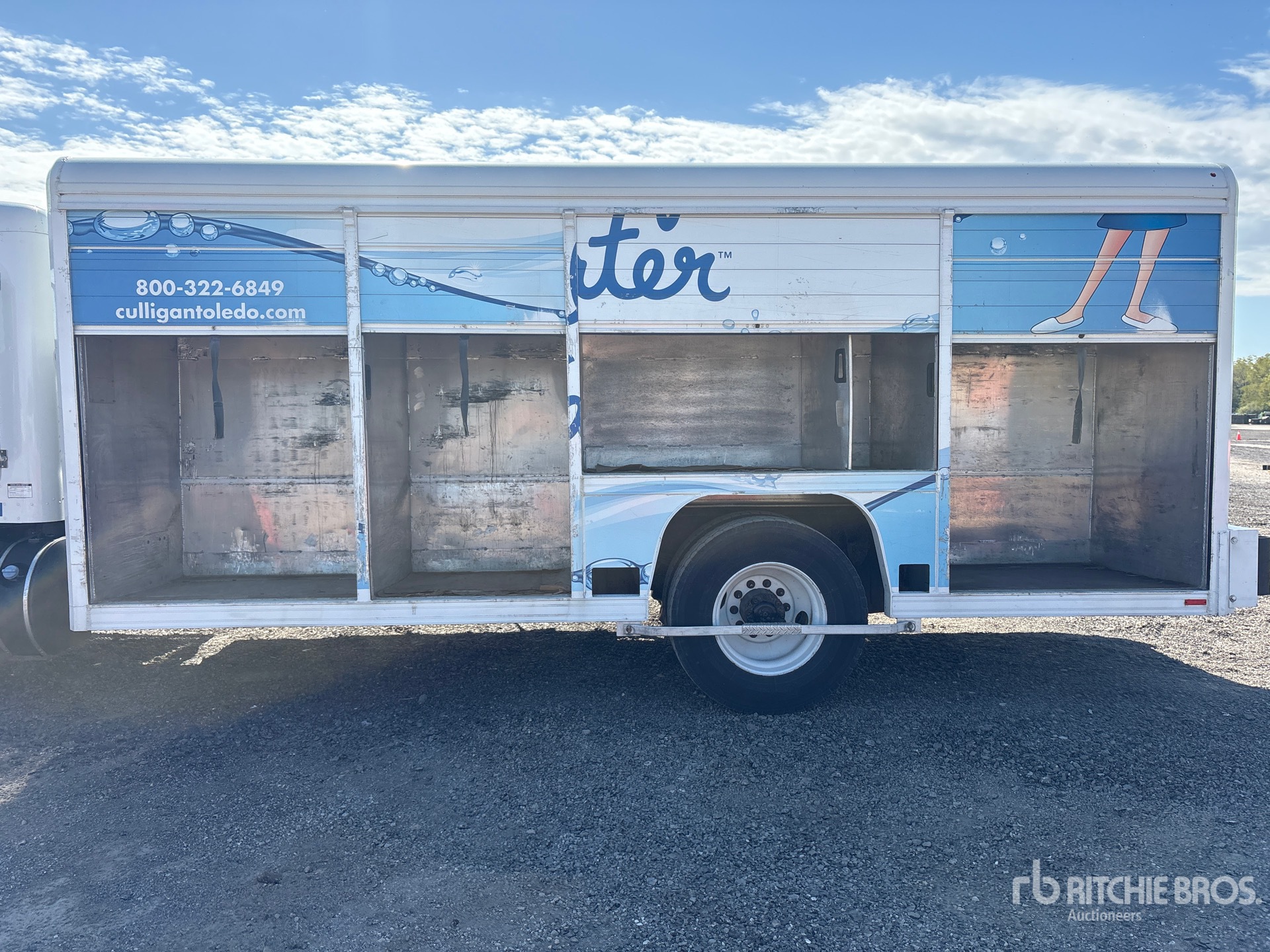 2019 Peterbilt 330