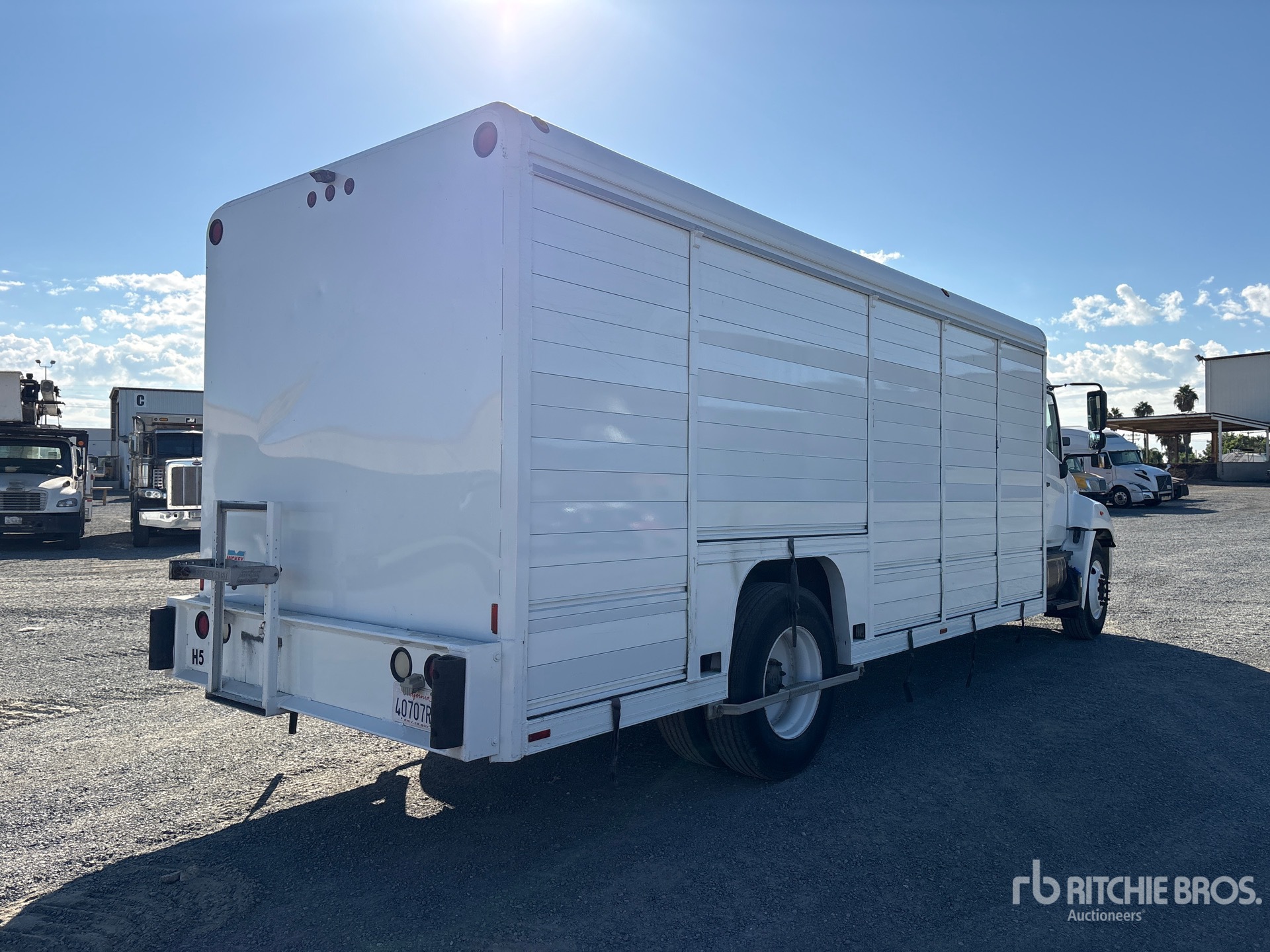2015 Hino 268