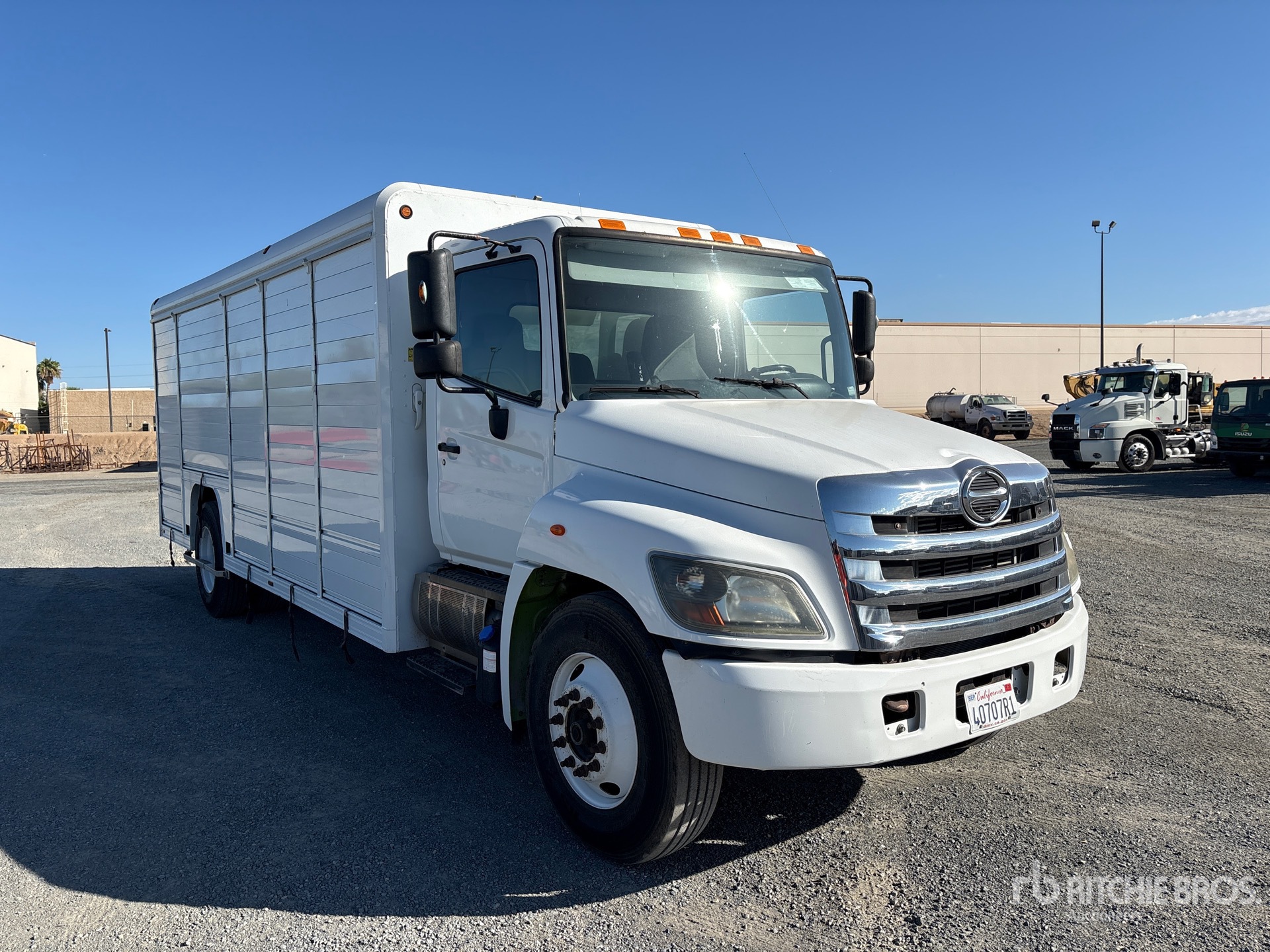2015 Hino 268