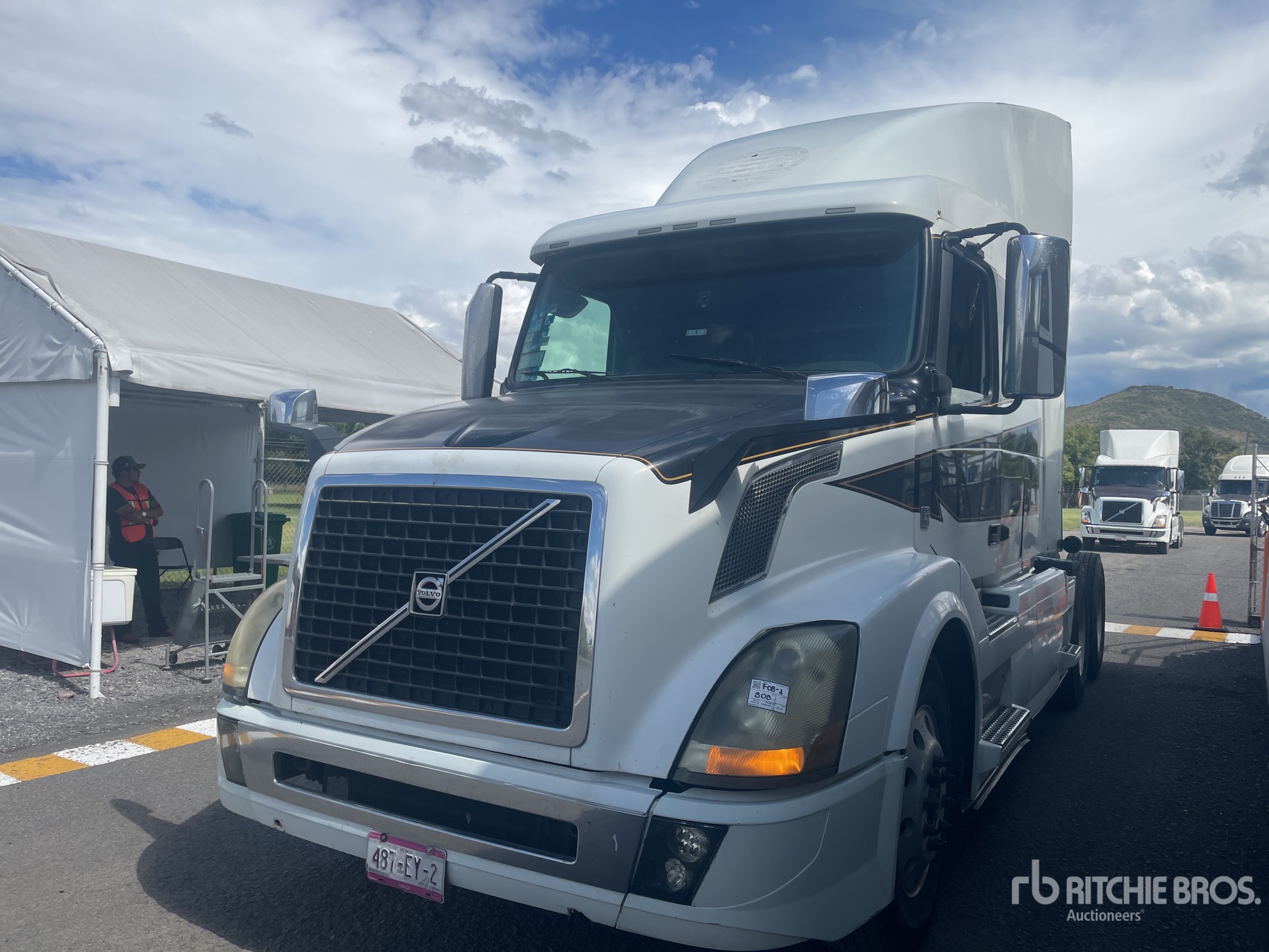 2016 Volvo VNL64T-630