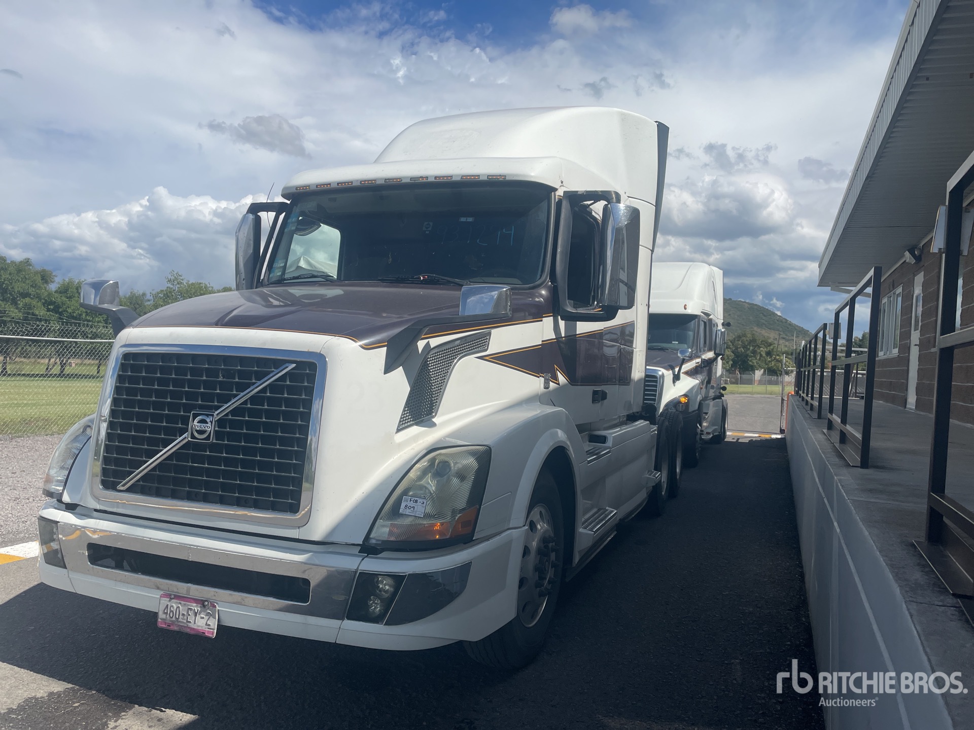 2016 Volvo VNL64T-630