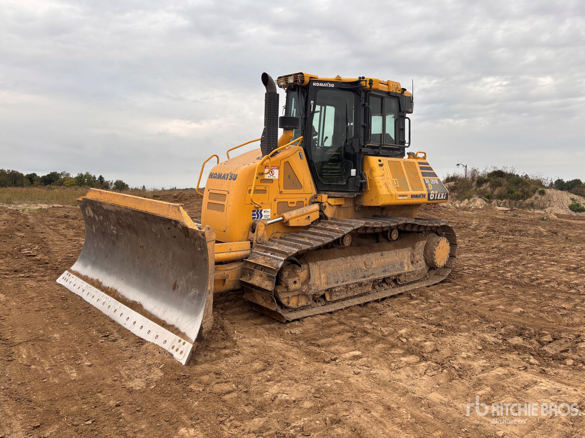 2019 Komatsu D61EXi-24