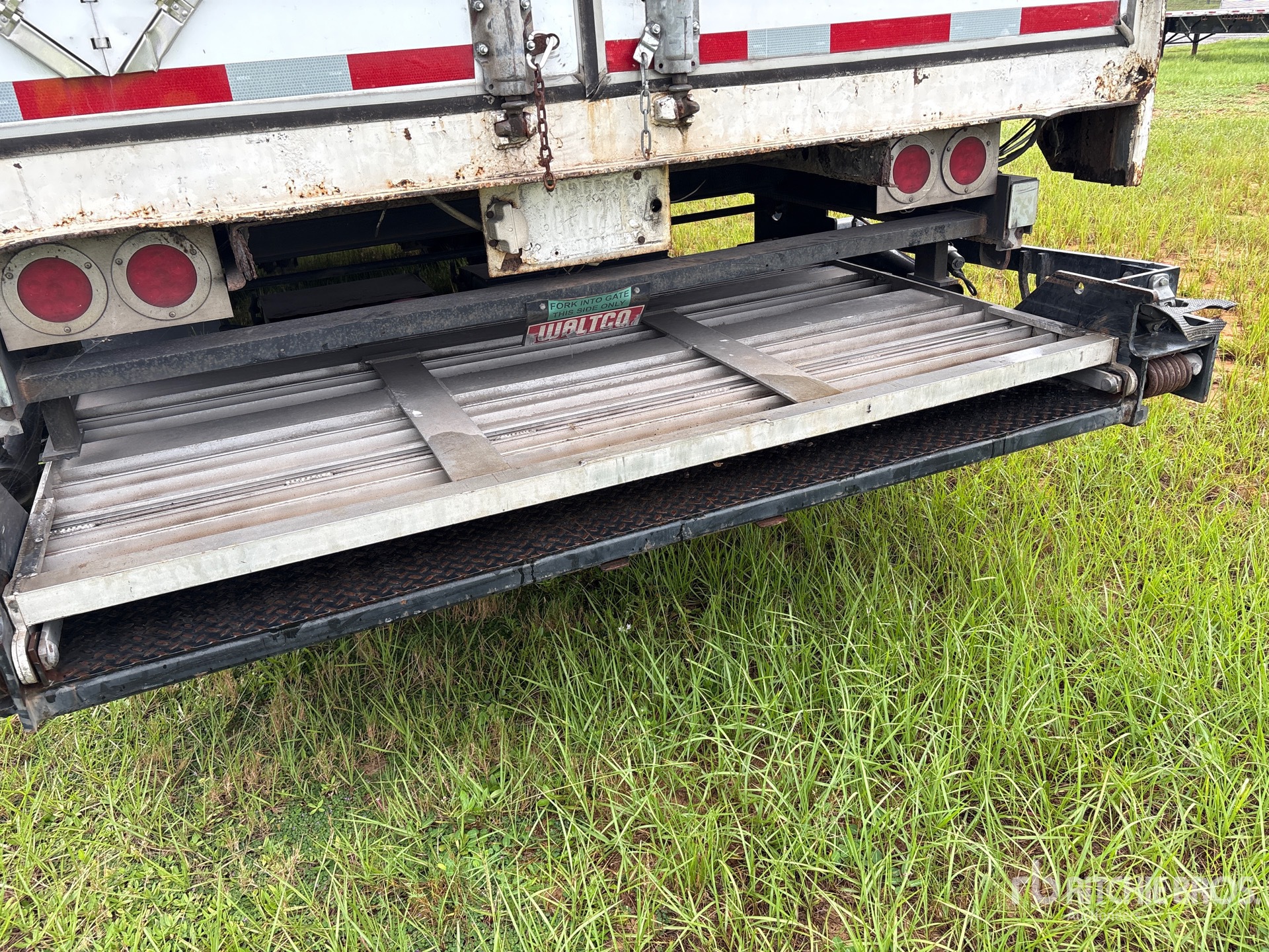 2002 Wabash 53 ft x 102 in T/A