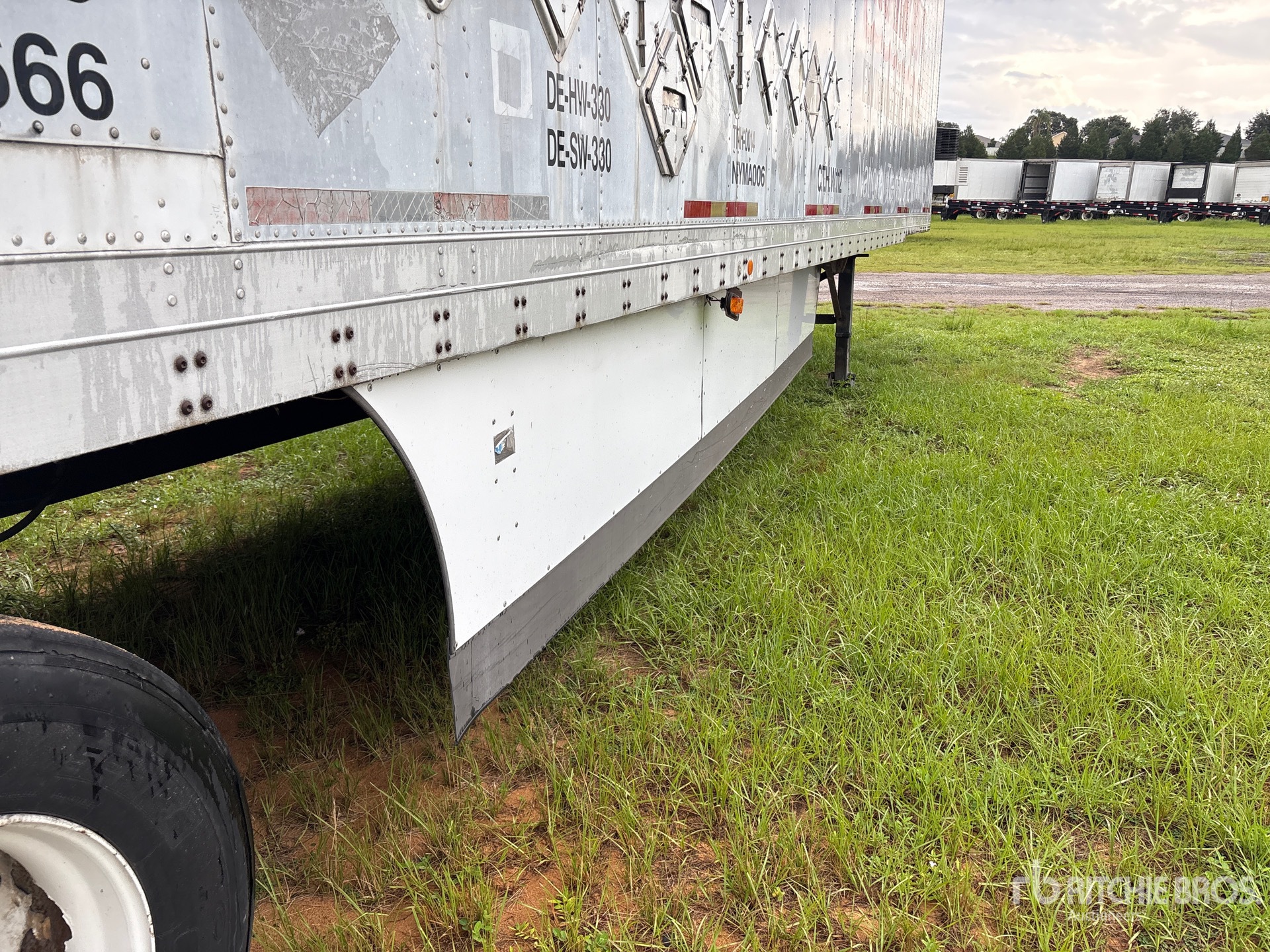 2002 Wabash 53 ft x 102 in T/A