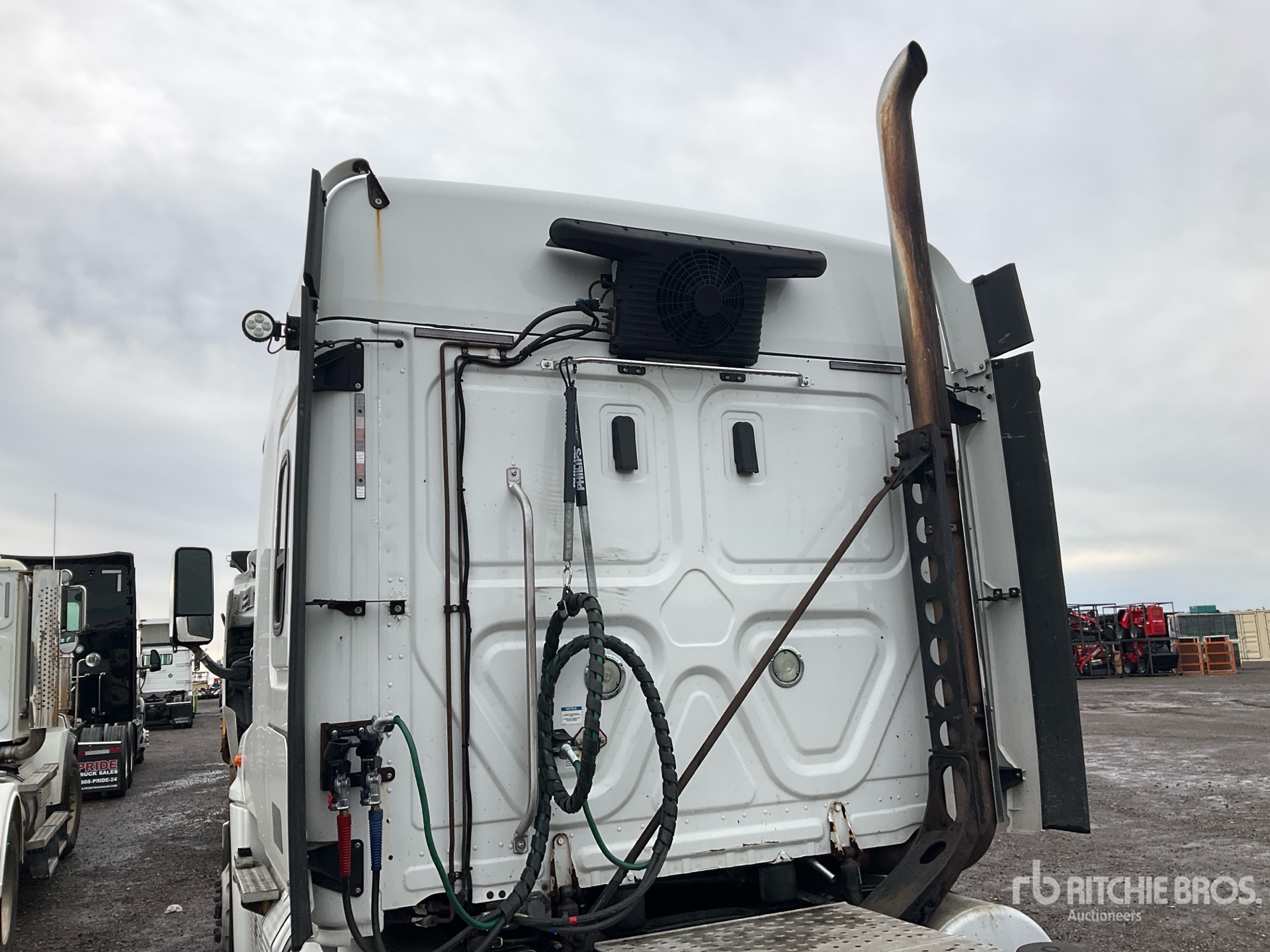 2018 Freightliner CASCADIA 125
