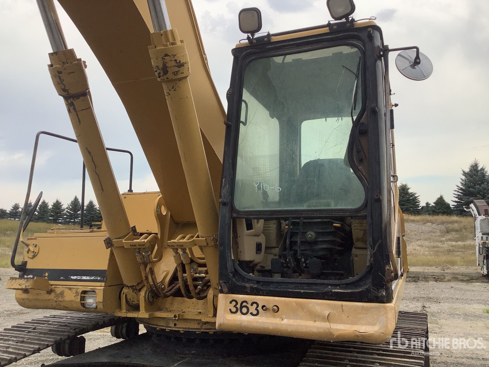 1995 Caterpillar 325L