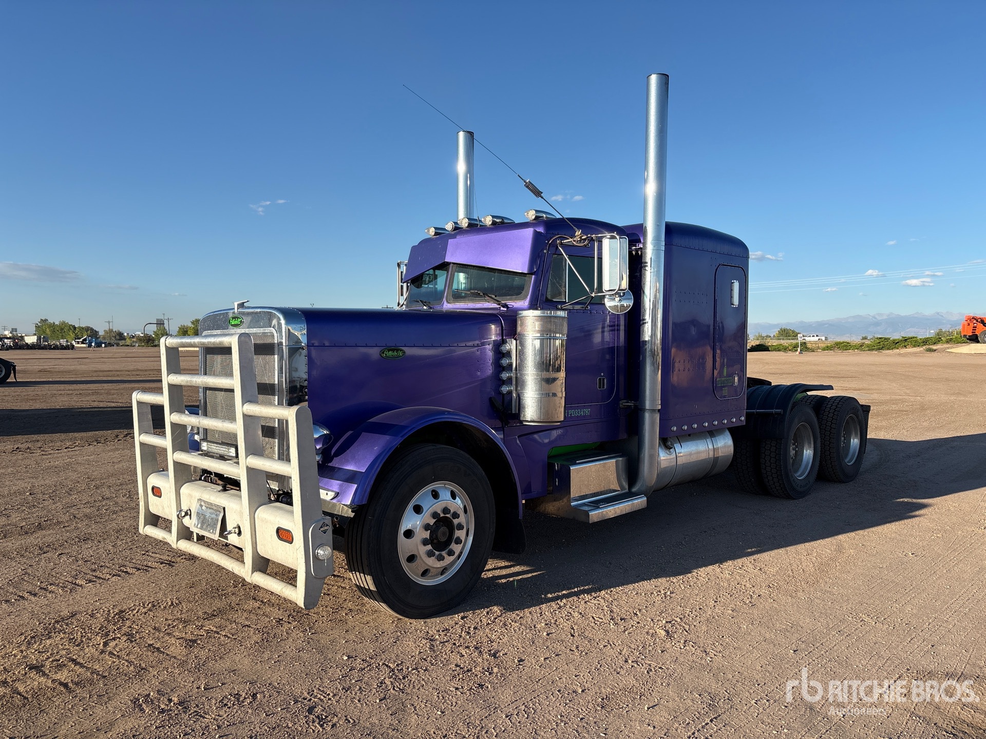 Photo of 1993 Peterbilt 379