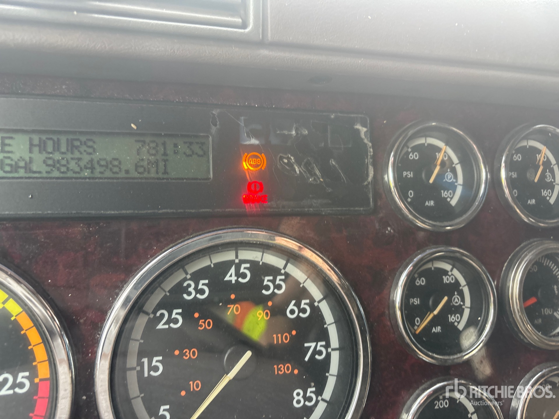 2019 Freightliner Coronado 122SD