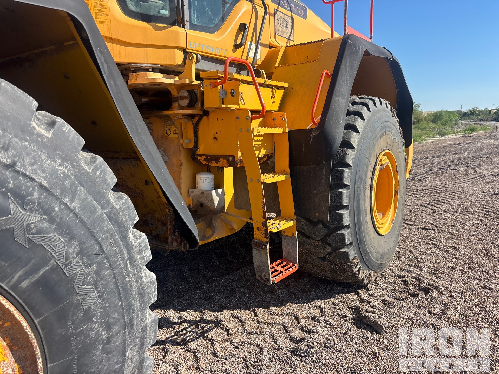2020 Volvo L220H