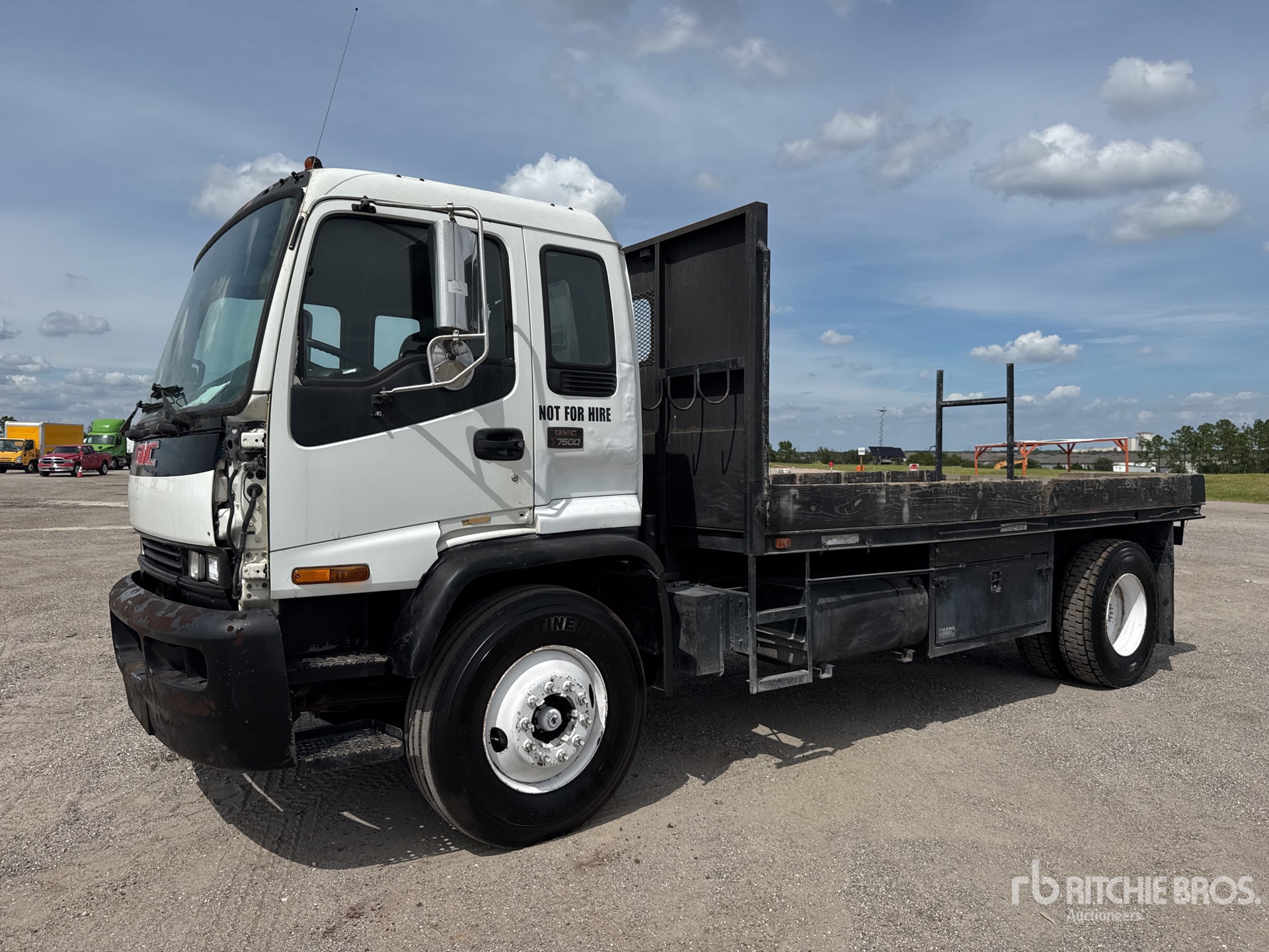 2002 GMC T7500