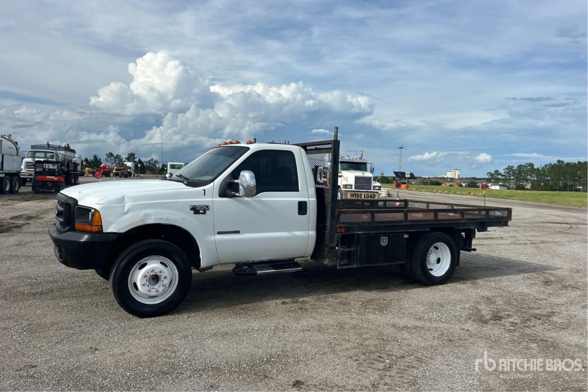 1999 Ford F-550