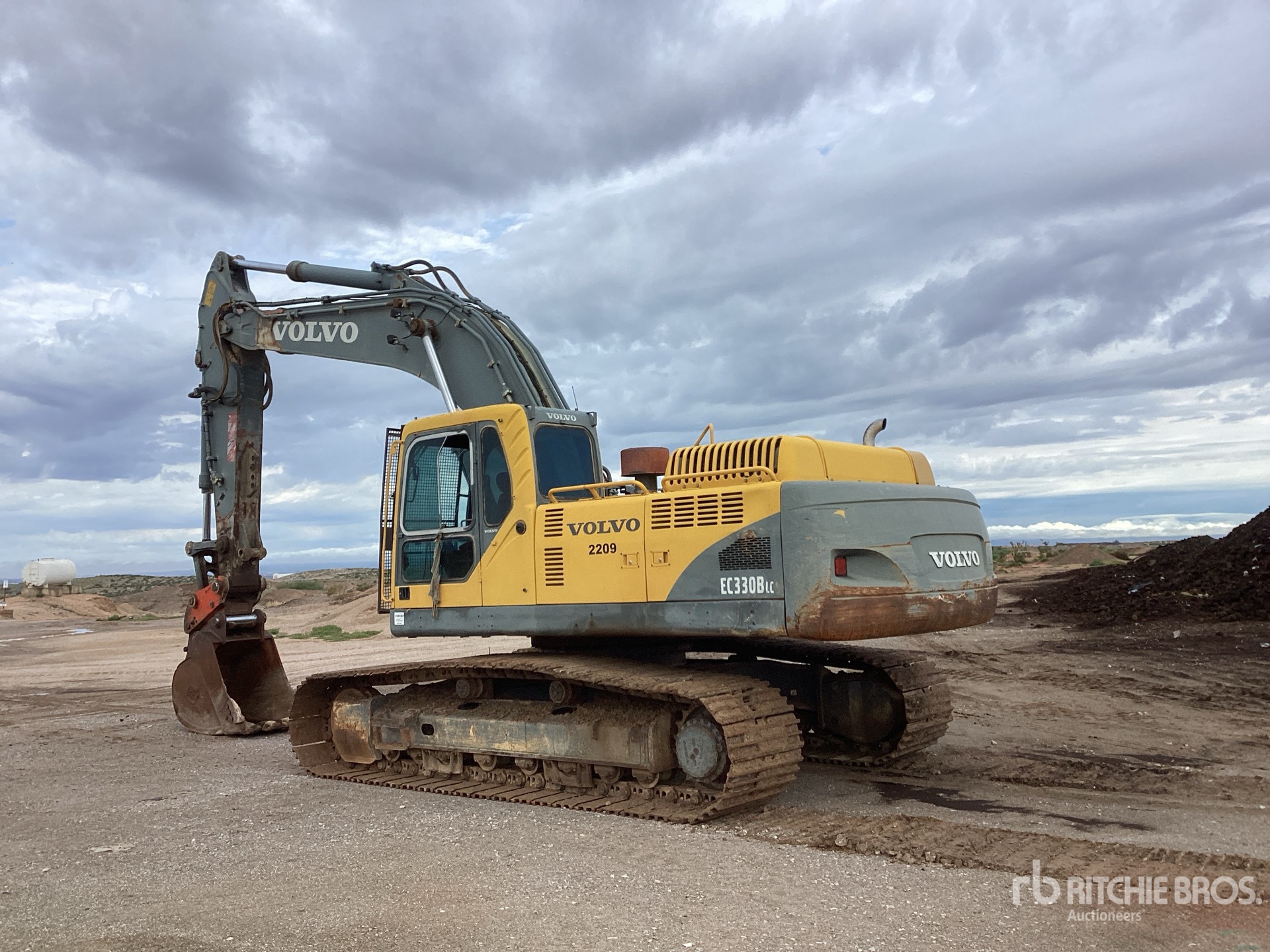 2002 Volvo EC330B LC