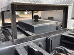 4 dessous de caisse - Camion with Réservoir hydraulique