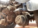 4 dessous de caisse - Camion with Essieu avant