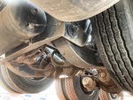 4 dessous de caisse - Camion with Essieu relevé non moteur (1)