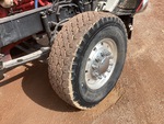 4 dessous de caisse - Camion with Pneu directeur droit