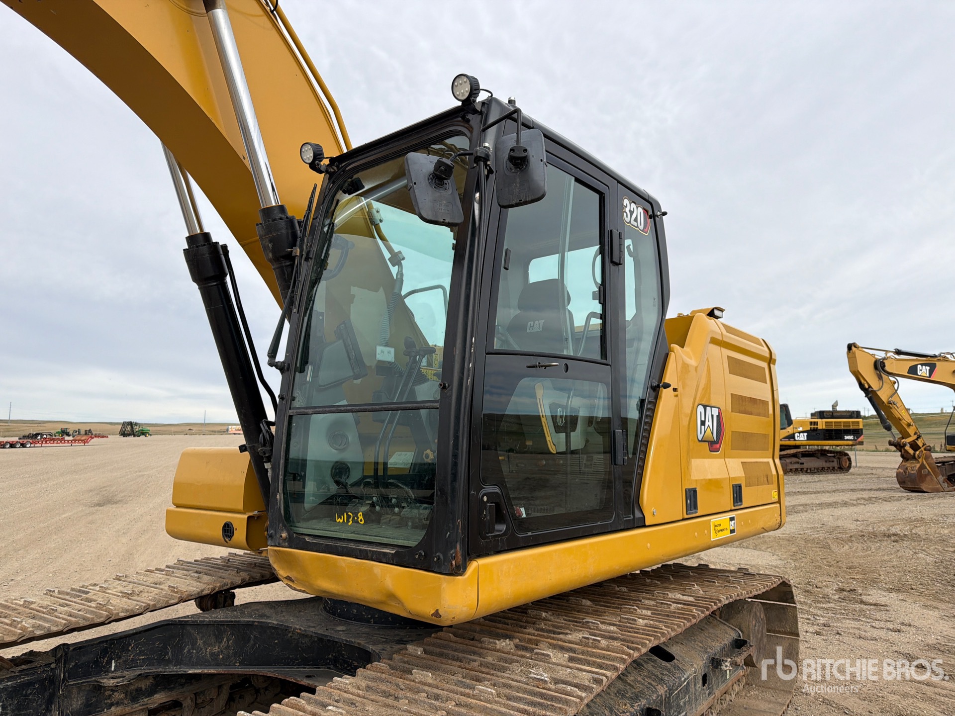 2022 Caterpillar 320