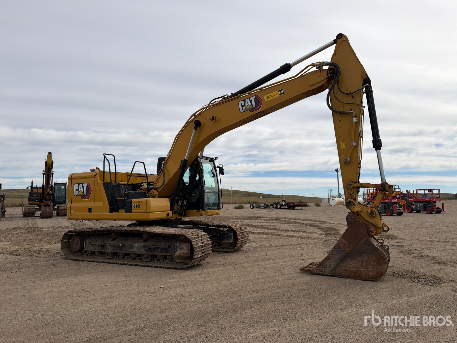 2022 Caterpillar 320