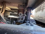 4 Underbody - Truck with Cab Suspension Air Bags