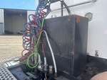 4 Underbody - Truck with Hydraulic Tank