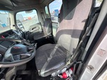 4 Transmision with Seats/armrests