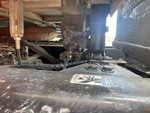 4 Underbody - Truck with Cab Suspension Air Bags