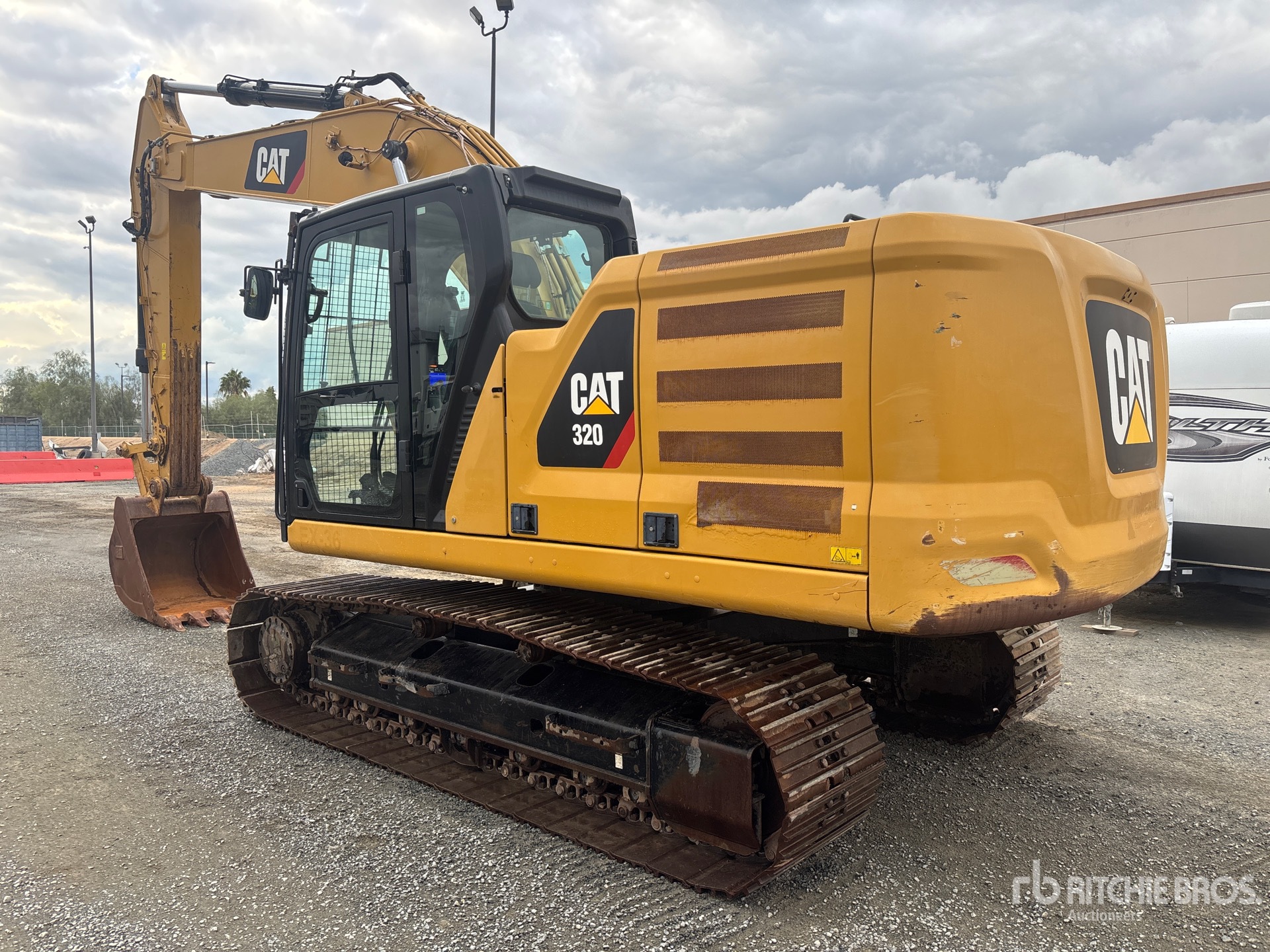 2019 Caterpillar 320
