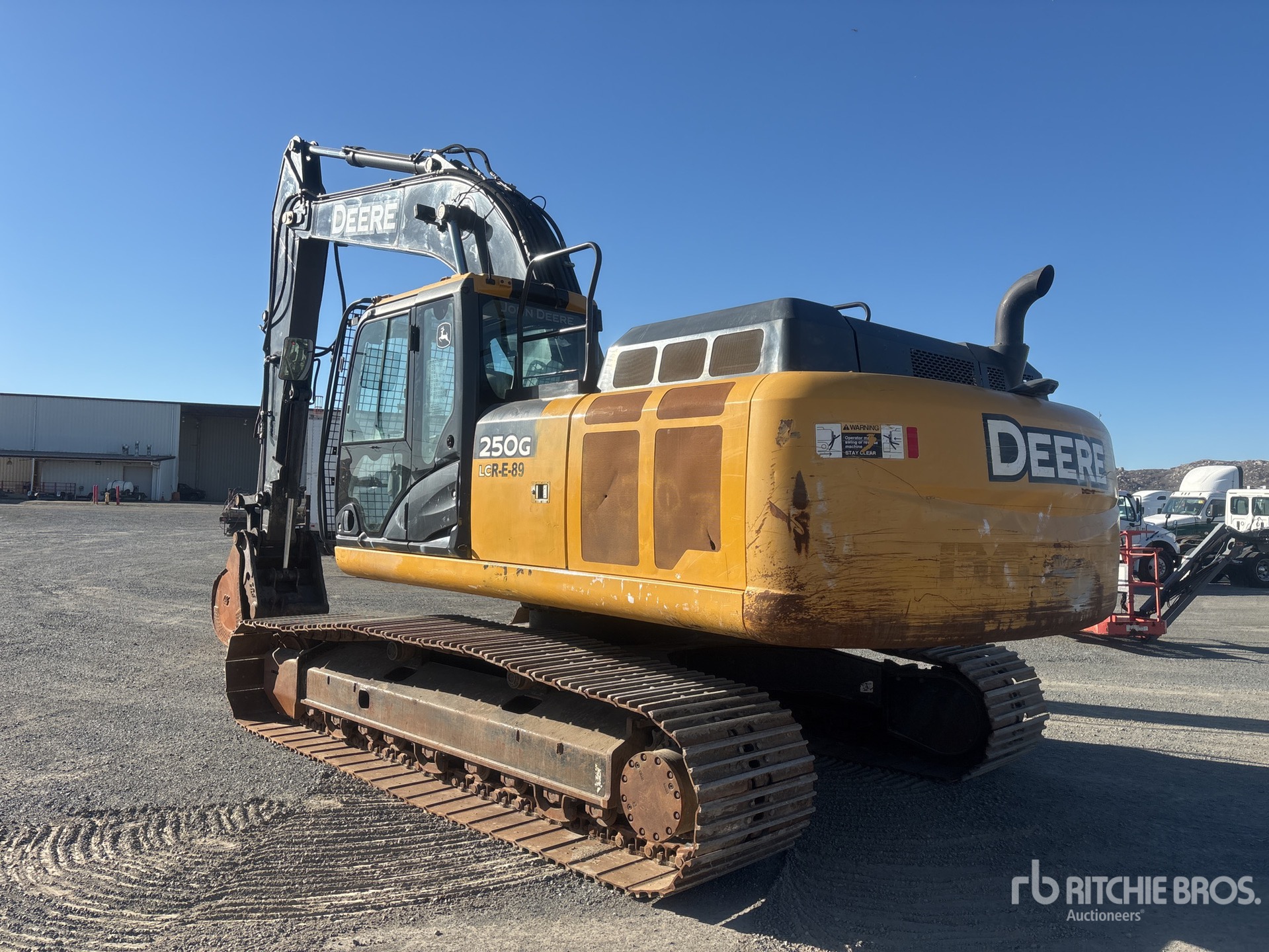 2019 John Deere 250G LC