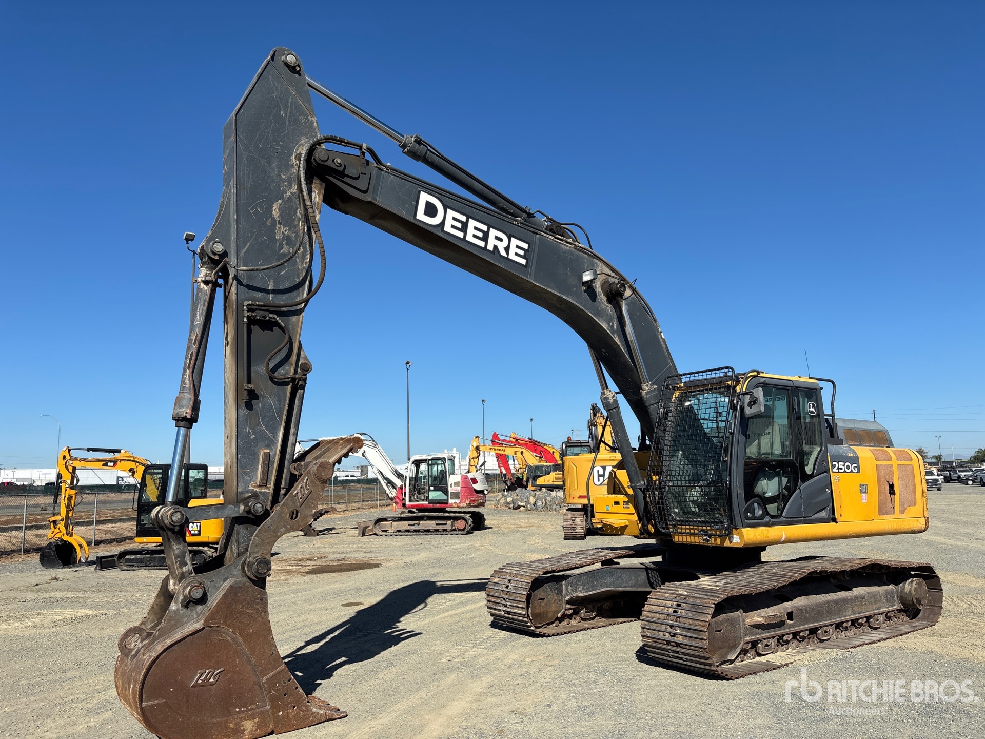 2019 John Deere 250G