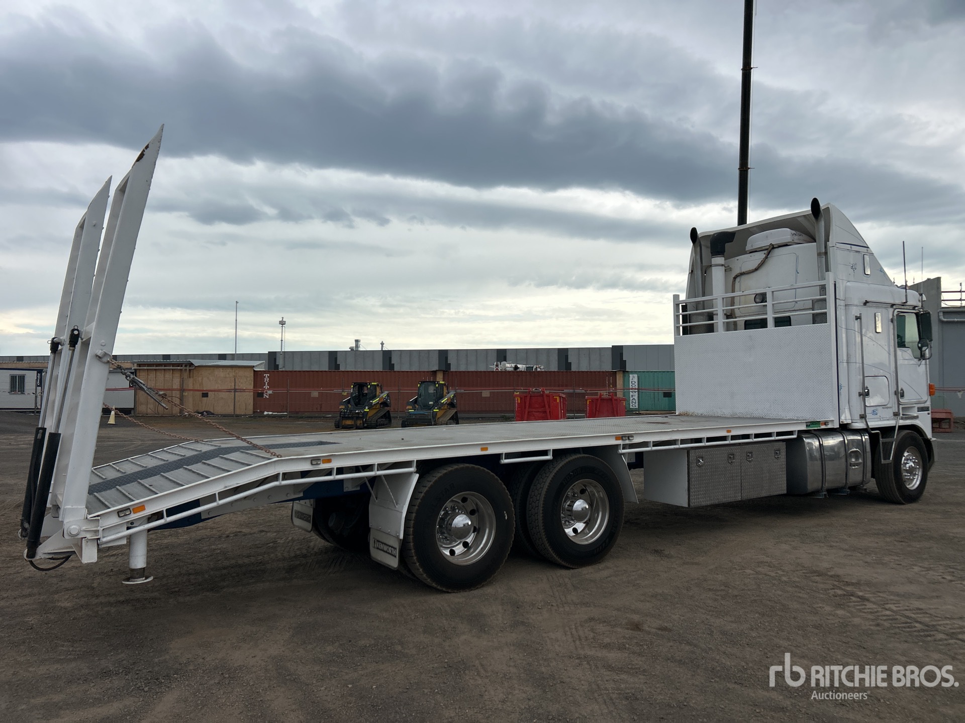 2004 Kenworth K104