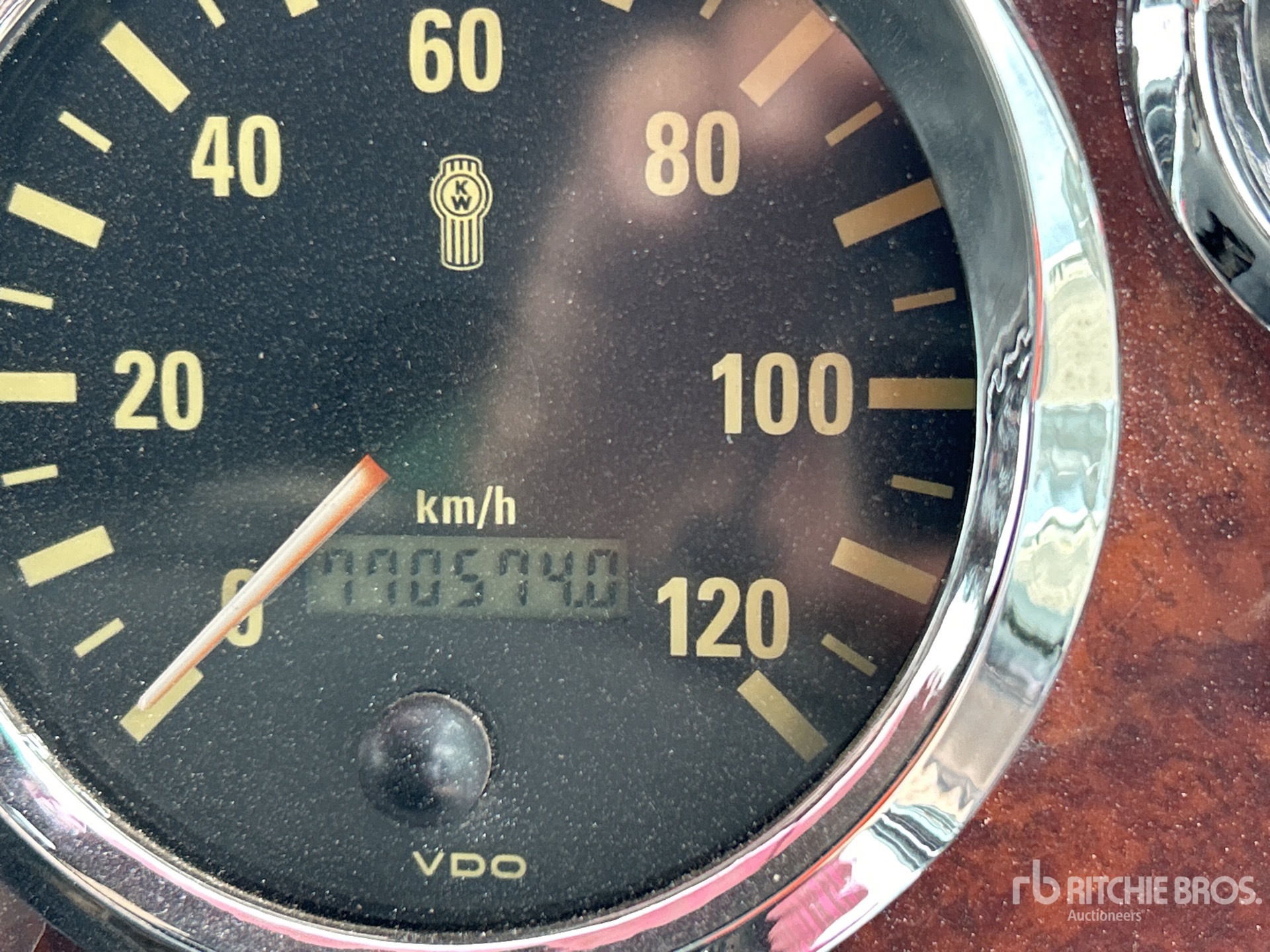 2004 Kenworth K104