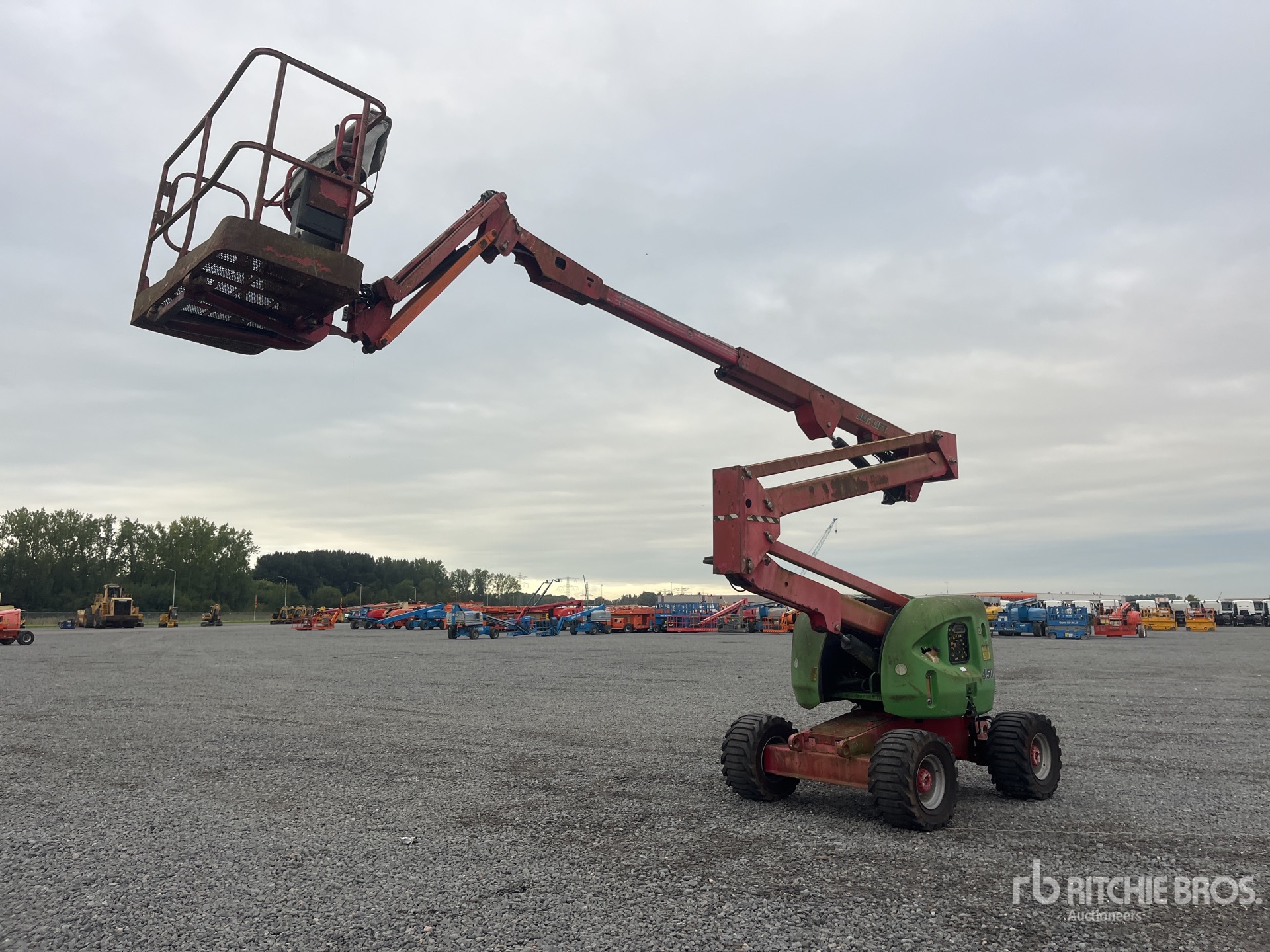 2005 JLG 450AJ