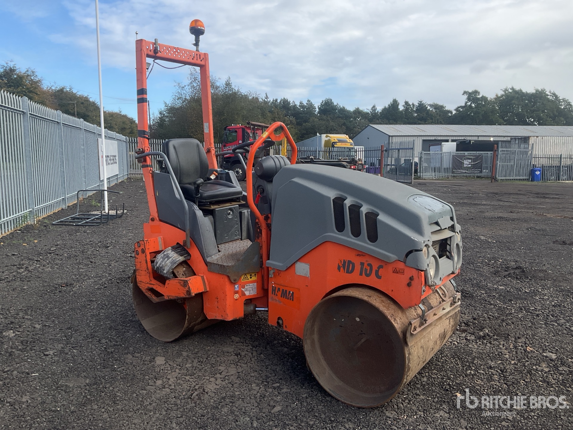 2012 Hamm HD10CVV