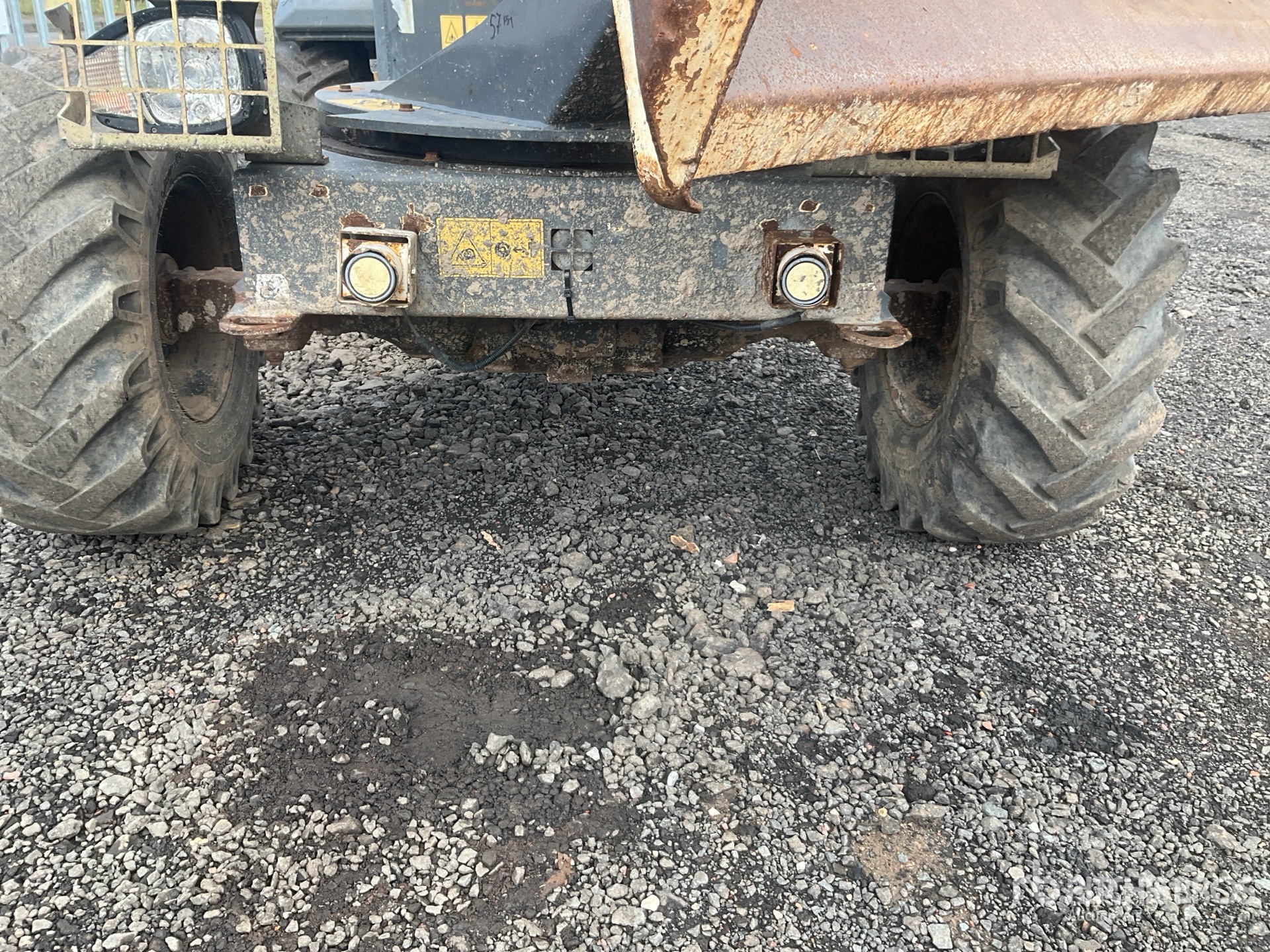 2016 Terex 3 TON 4X4 SWIVEL