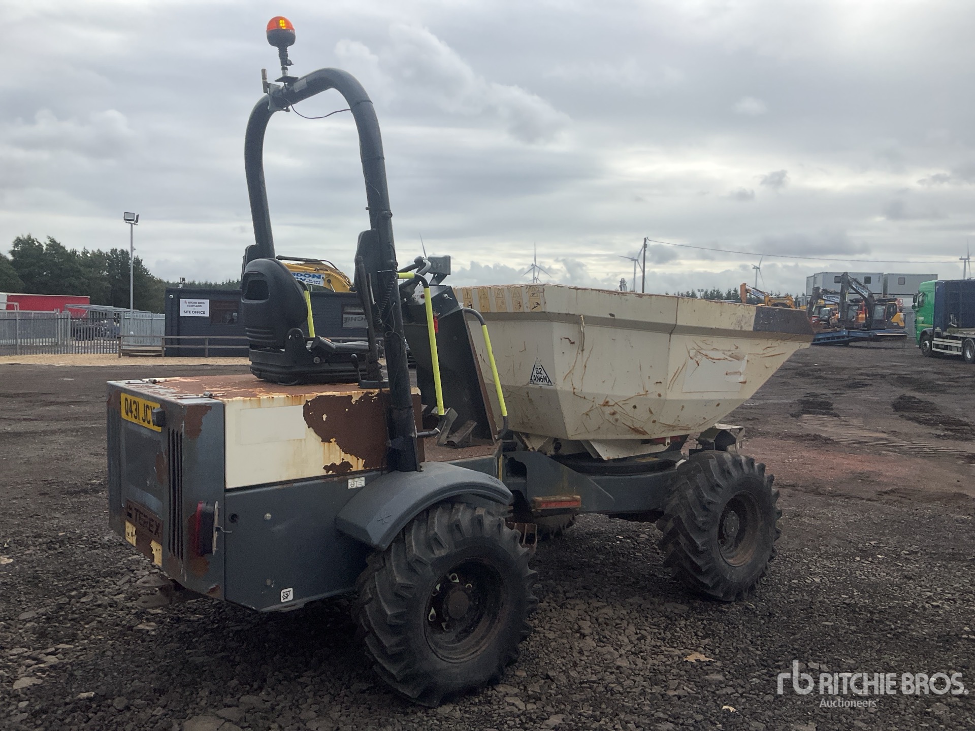 2016 Terex 3 TON 4X4 SWIVEL