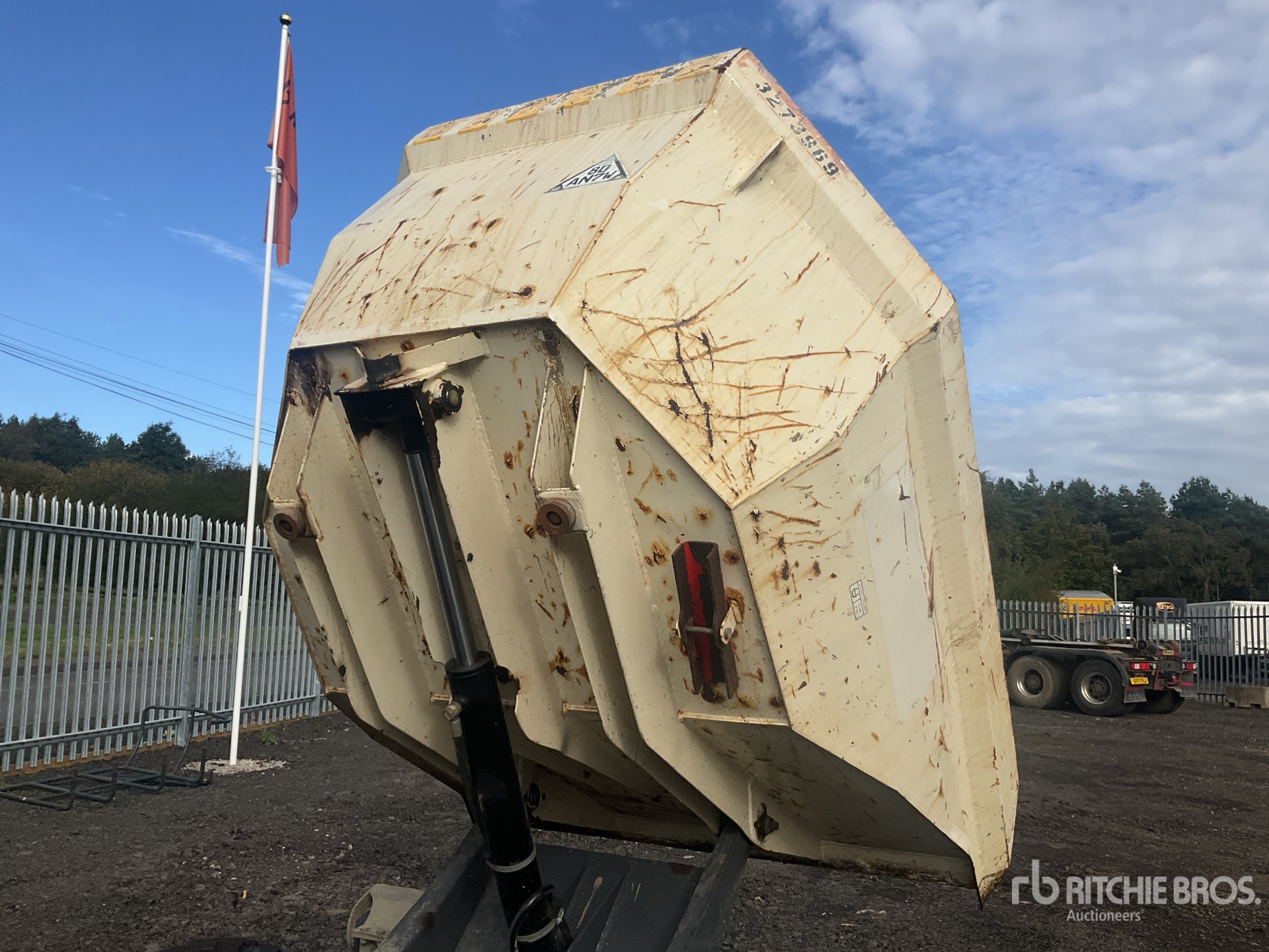 2016 Terex 3 TON 4X4 SWIVEL
