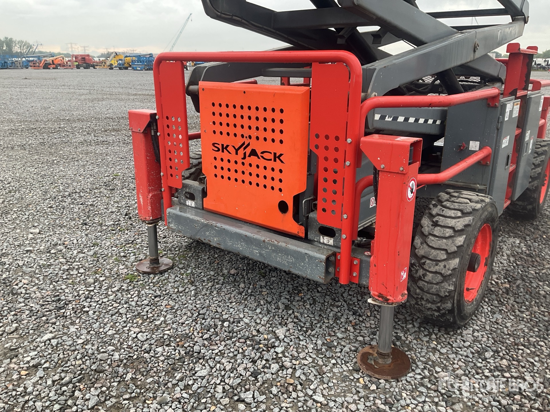 2018 Skyjack SJ8841