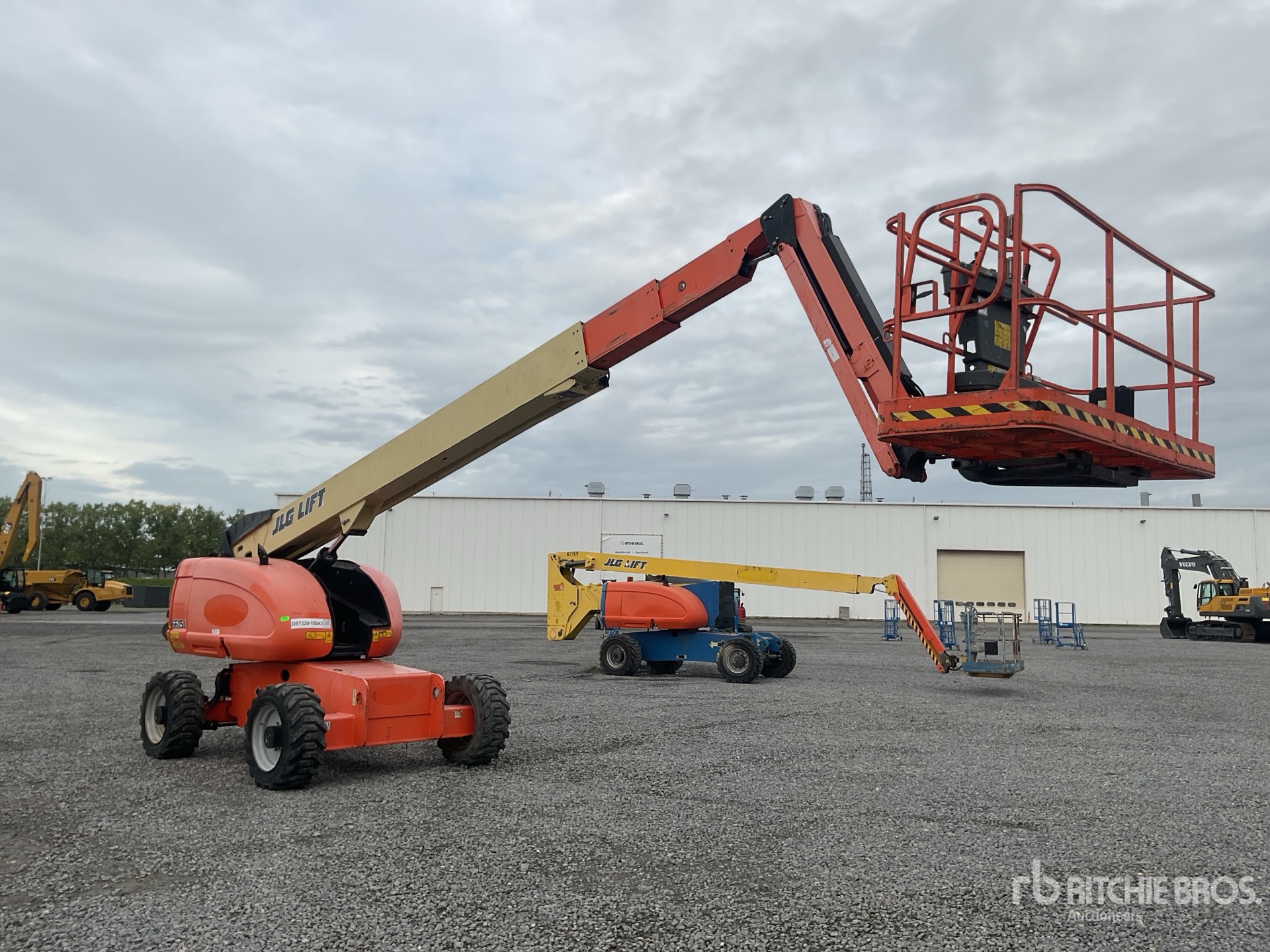 2015 JLG 660SJ