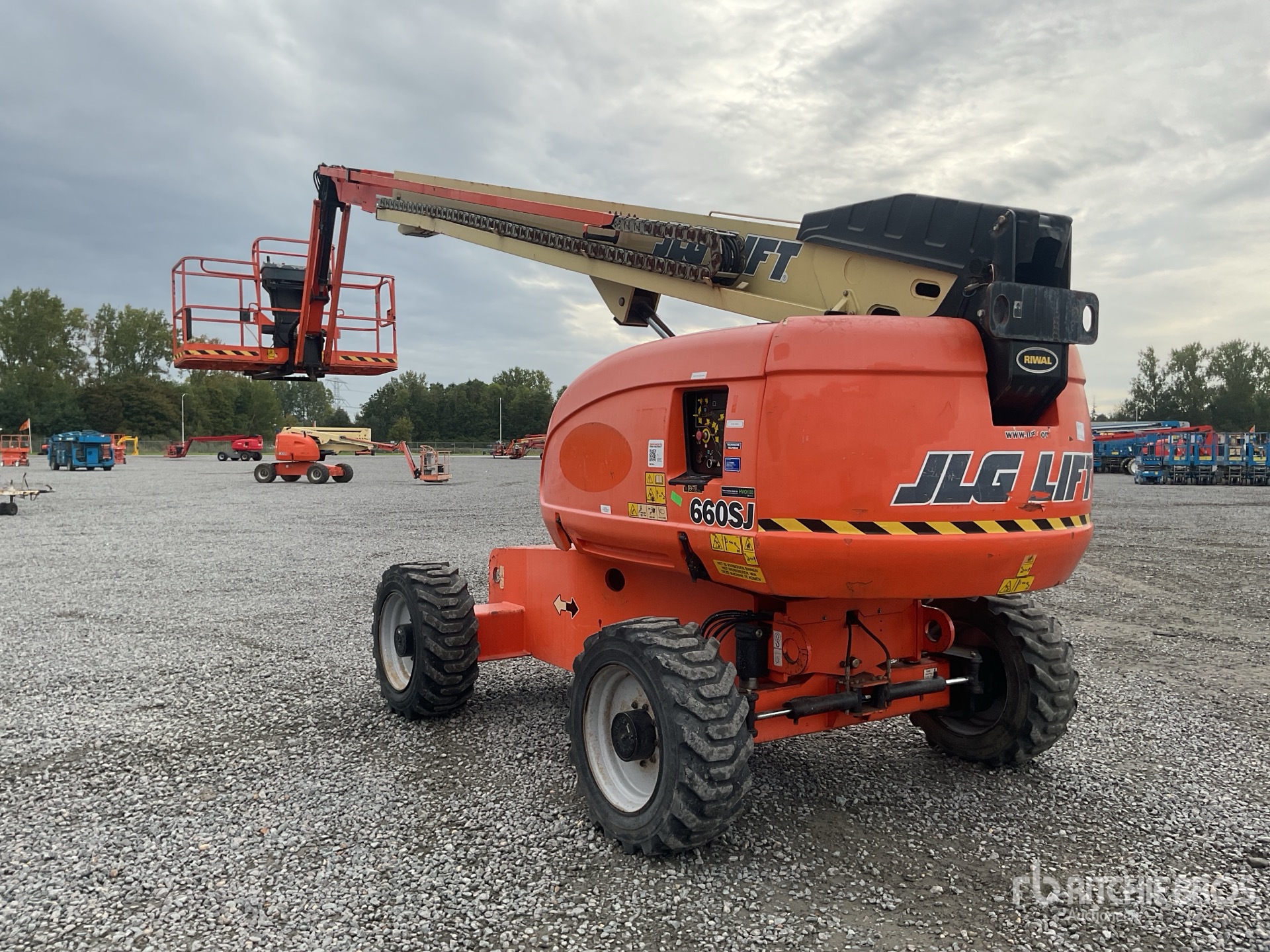 2015 JLG 660SJ