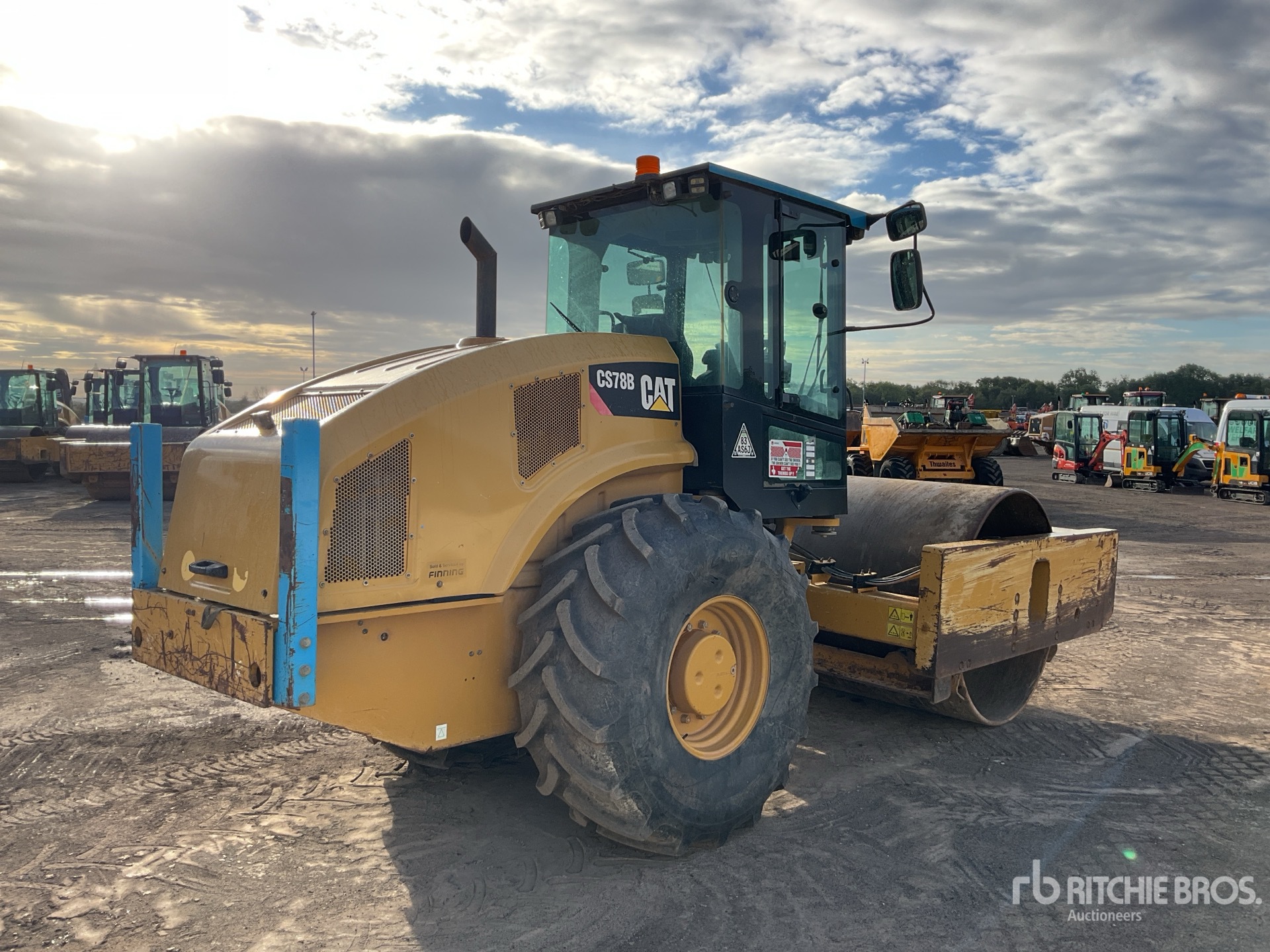 2017 Caterpillar CS78B