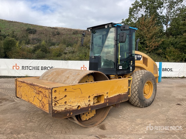2017 Cat CS78B Smooth Drum Compactor