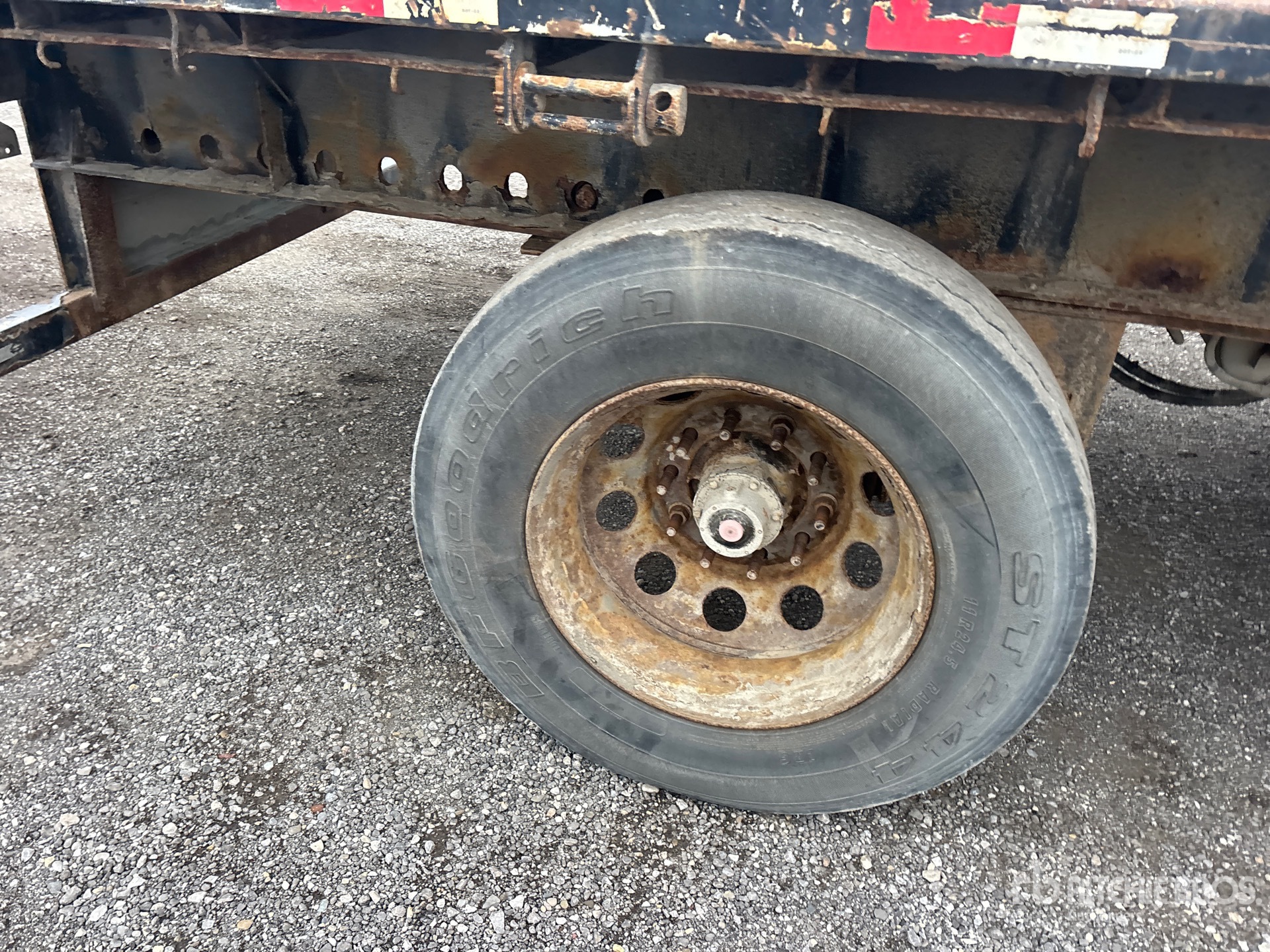 2014 Doepker 53 FT TRI/A (INOPERABLE)