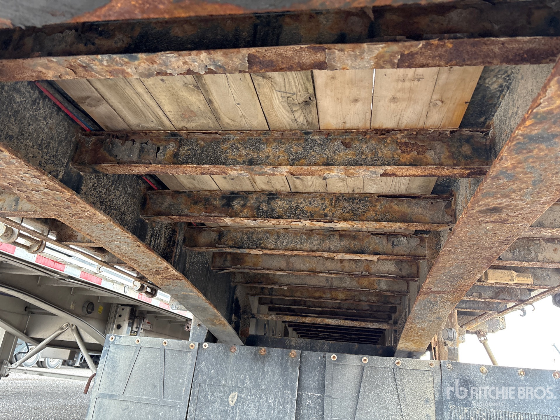 2014 Doepker 53 FT TRI/A (INOPERABLE)