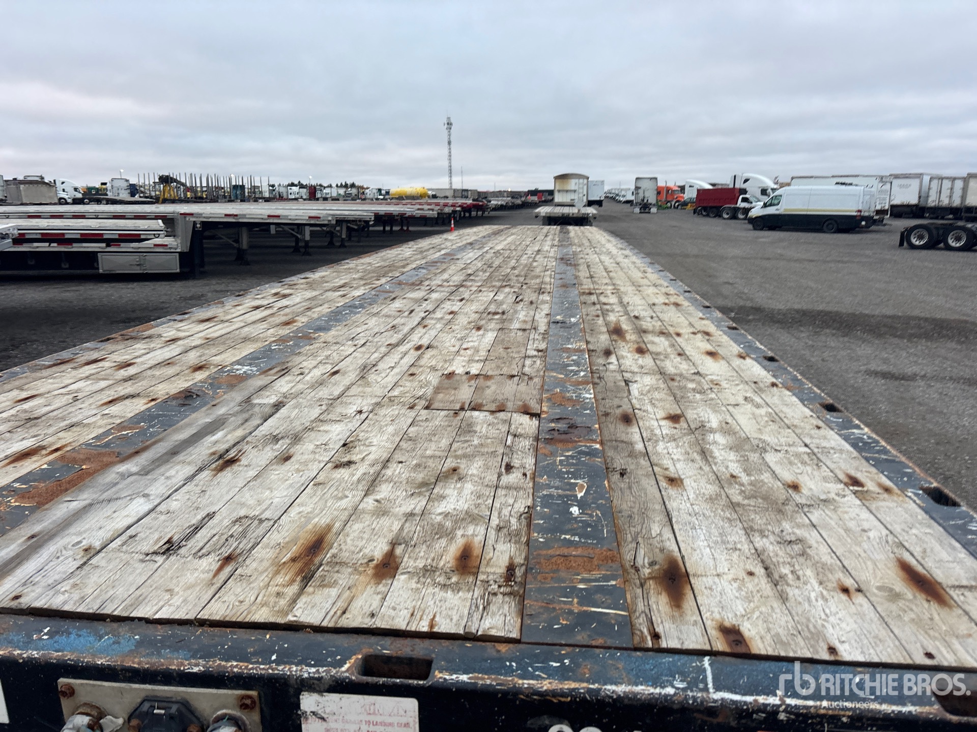 2014 Doepker 53 FT TRI/A (INOPERABLE)