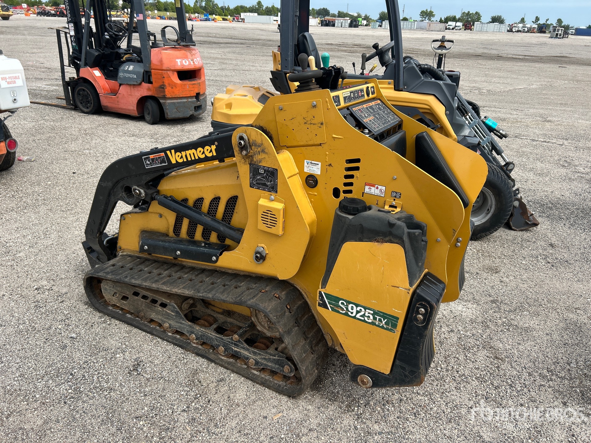 2023 Vermeer S925TX