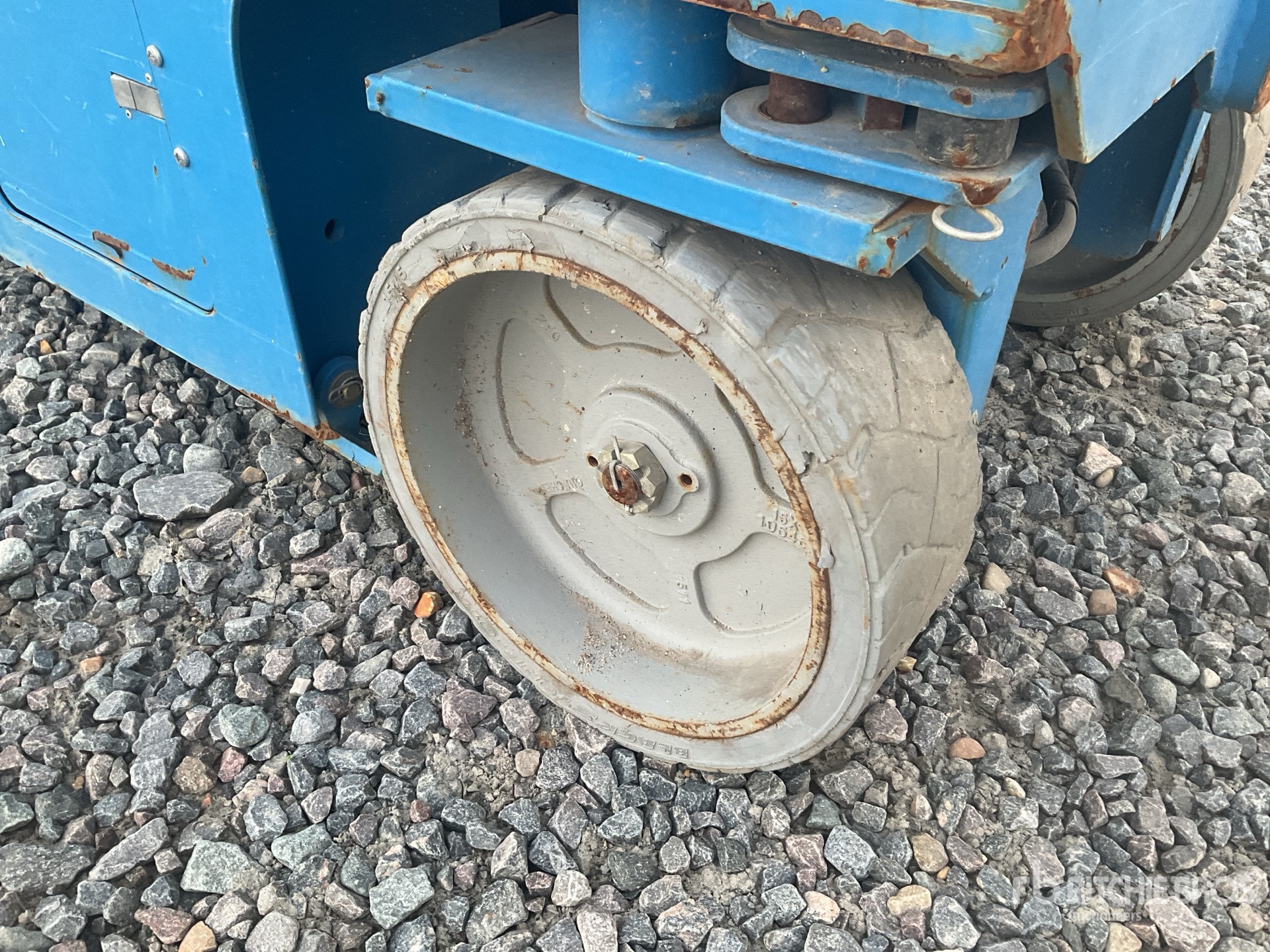 2016 Genie GS2632